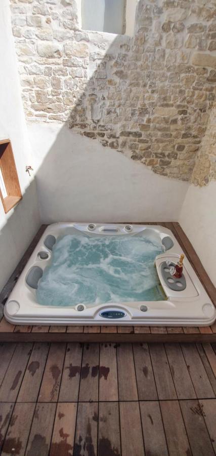 L'Acqua Dolce - La Rochelle - Ile De Re - Jacuzzi Leilighet Eksteriør bilde