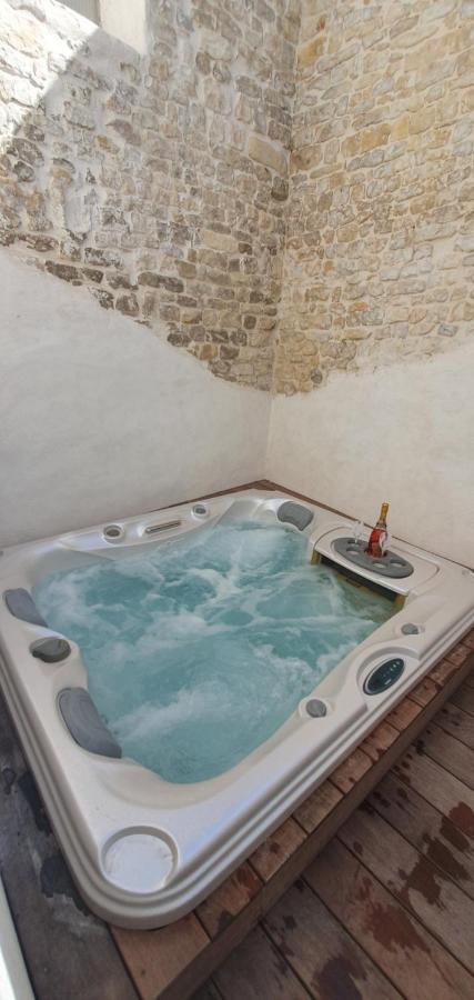 L'Acqua Dolce - La Rochelle - Ile De Re - Jacuzzi Leilighet Eksteriør bilde